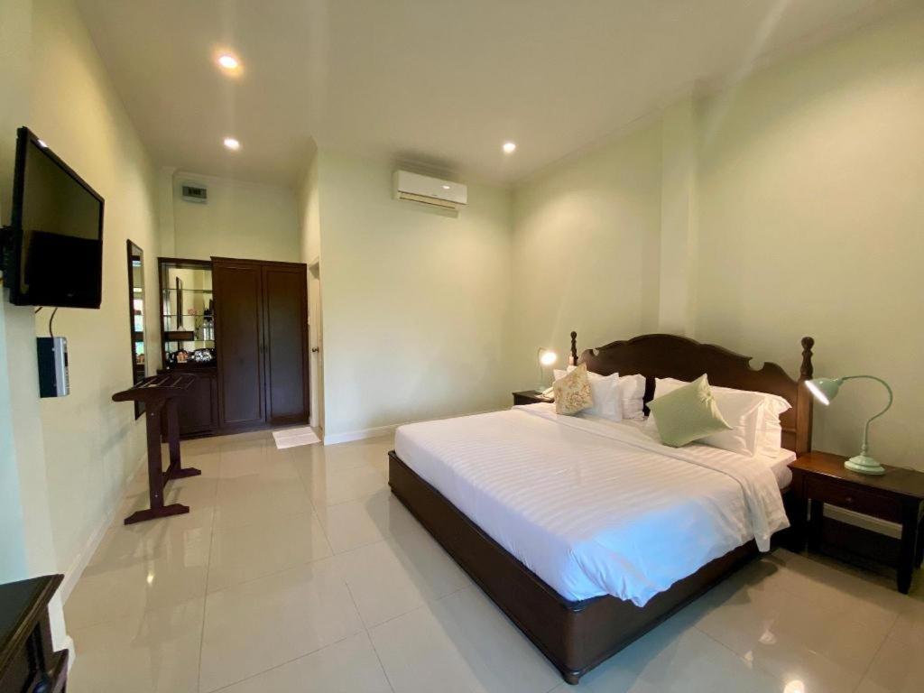 Ruen Maihom Riverside Cottage Канчанабури Экстерьер фото